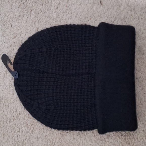 Knit beanie - Picture 2 of 3